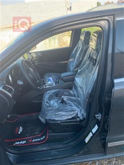 جیپ گراند شیرۆکی